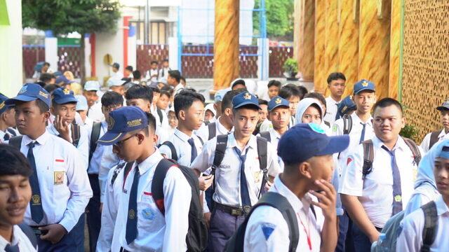 Perjalanan Pendidikan di Lingkungan Sekolah