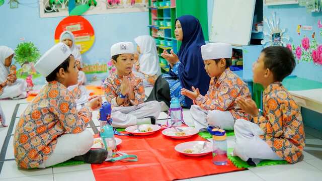 Peran Pendidikan Agama dalam Membentuk Akhlak dan Kebangsaan Siswa